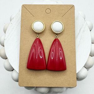 Trifari Vintage Red And White Lucite Dangle Earrings Gold Tone retro 80s 90s